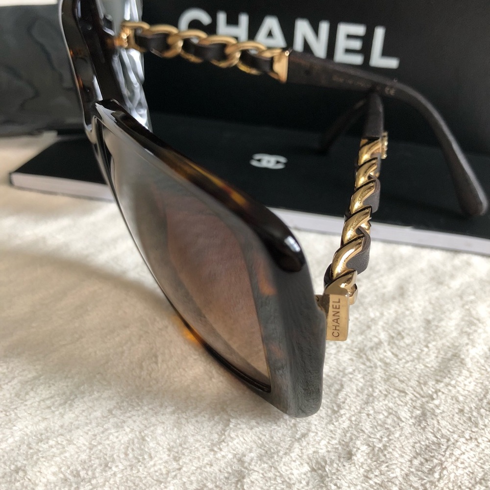 Oversized Chanel Sunglasses - Picture 7 of 8